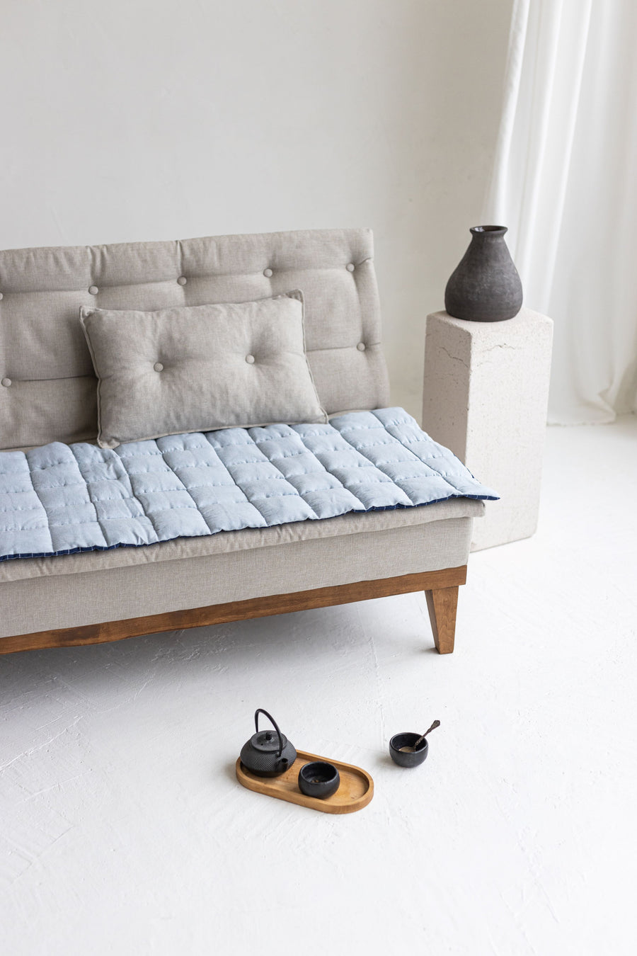 Two-sided Blue Linen Couch Mat