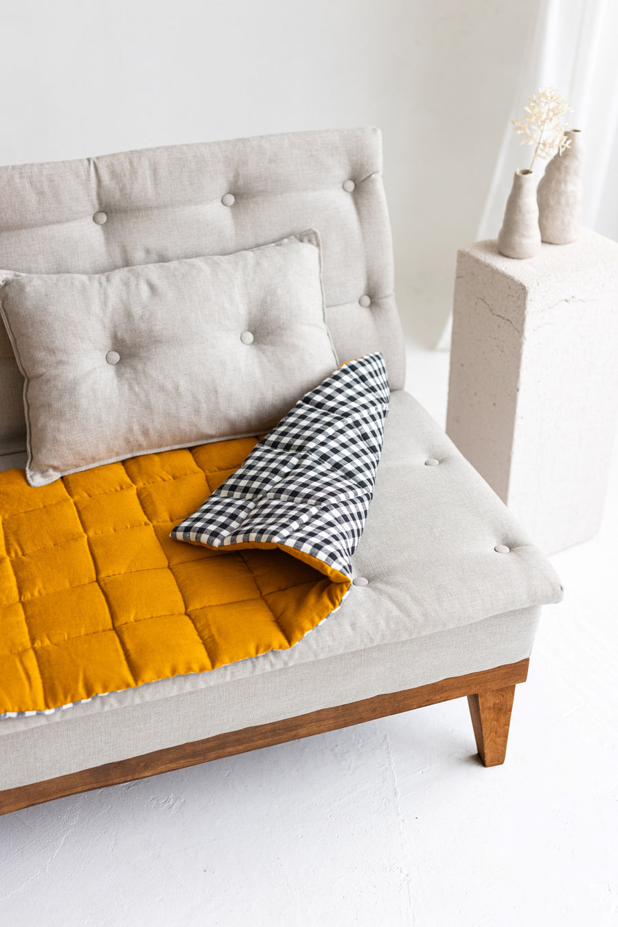 Two-sided Mustard Linen Couch Mat