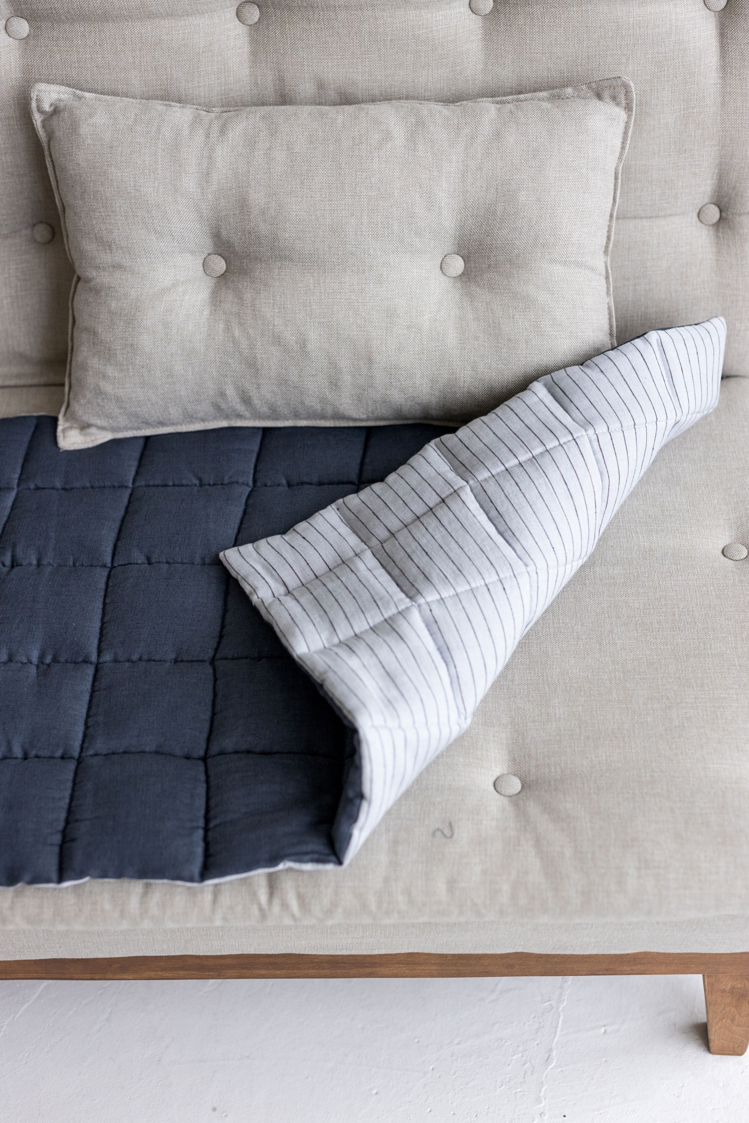 Two-sided Gray Linen Couch Mat