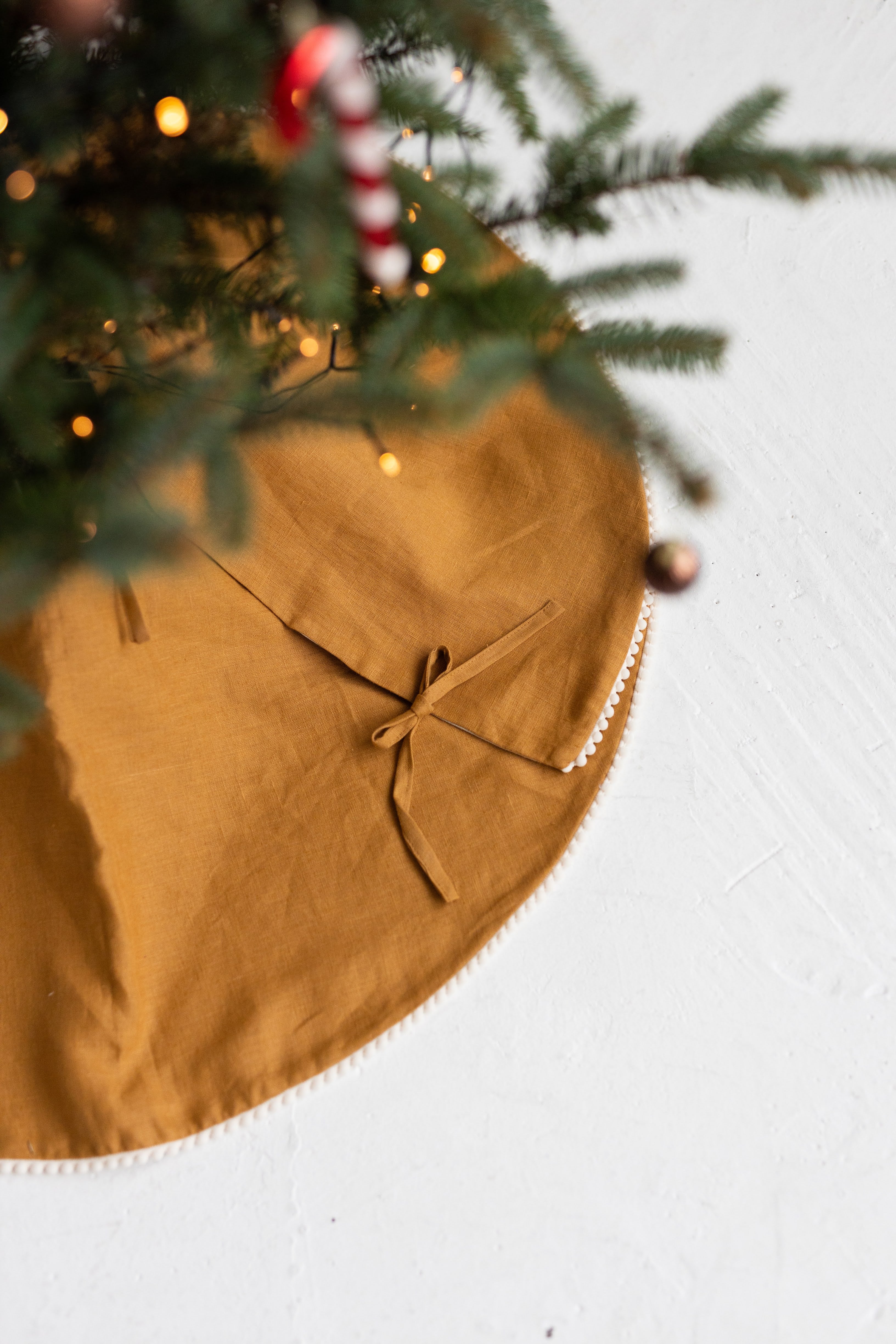 linen Christmas tree skirt