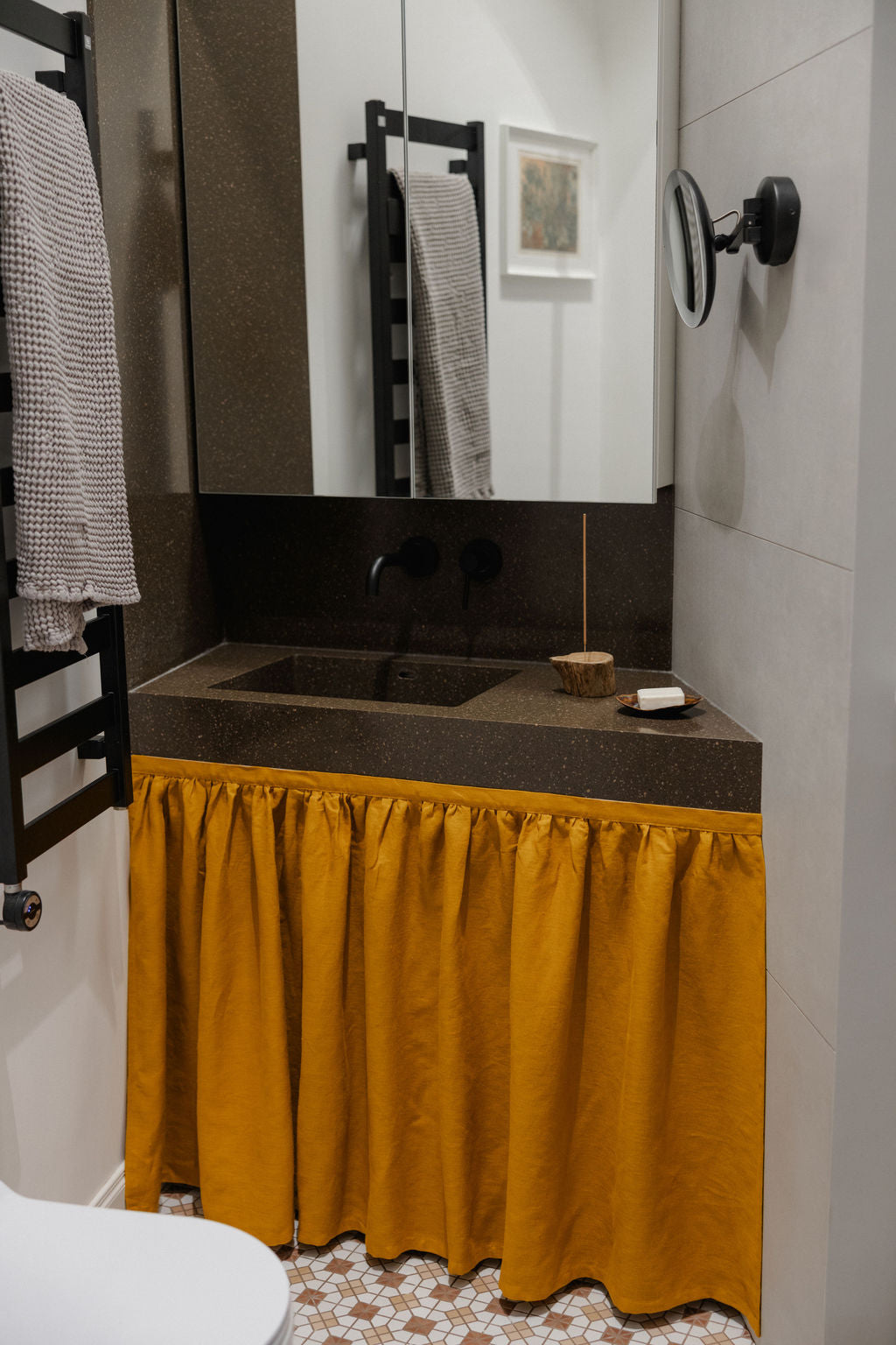 linen sink skirt with velcro