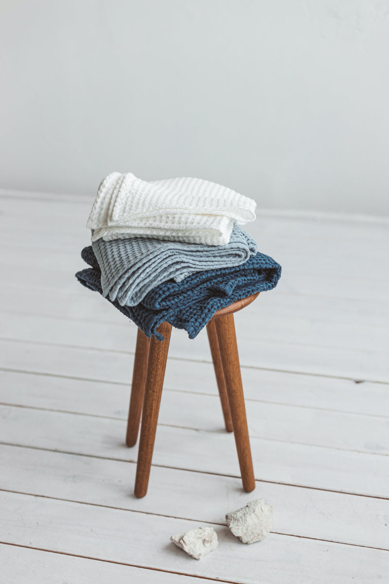 linen bath towel