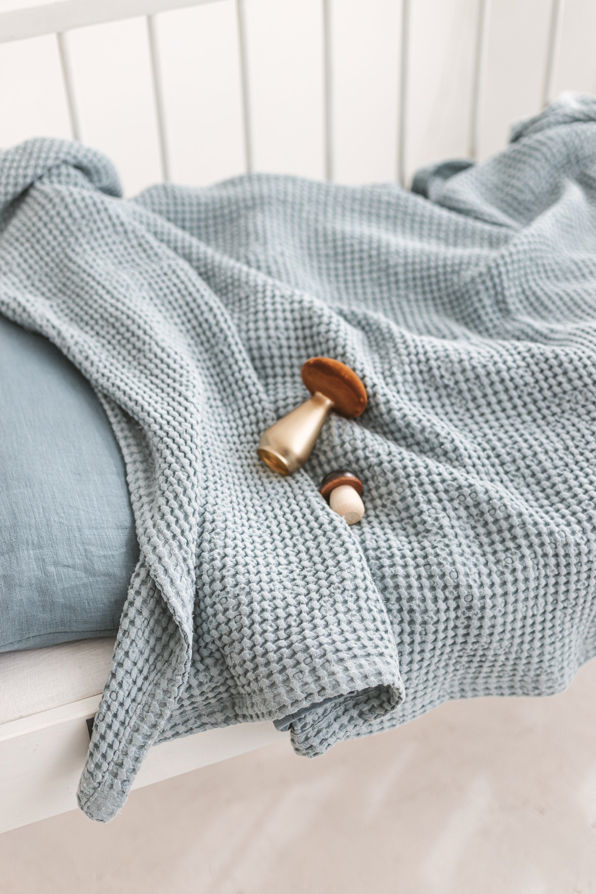 Lightweight baby blanket clearance