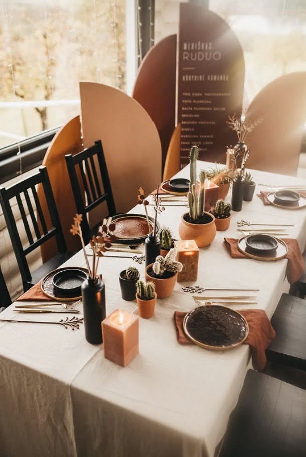 How to Measure your table for a Tablecloth - Full Guide