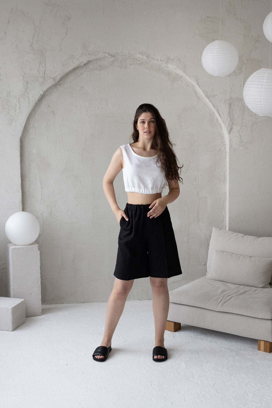 Black Wide-Leg Linen Bermuda Shorts With Crease Line