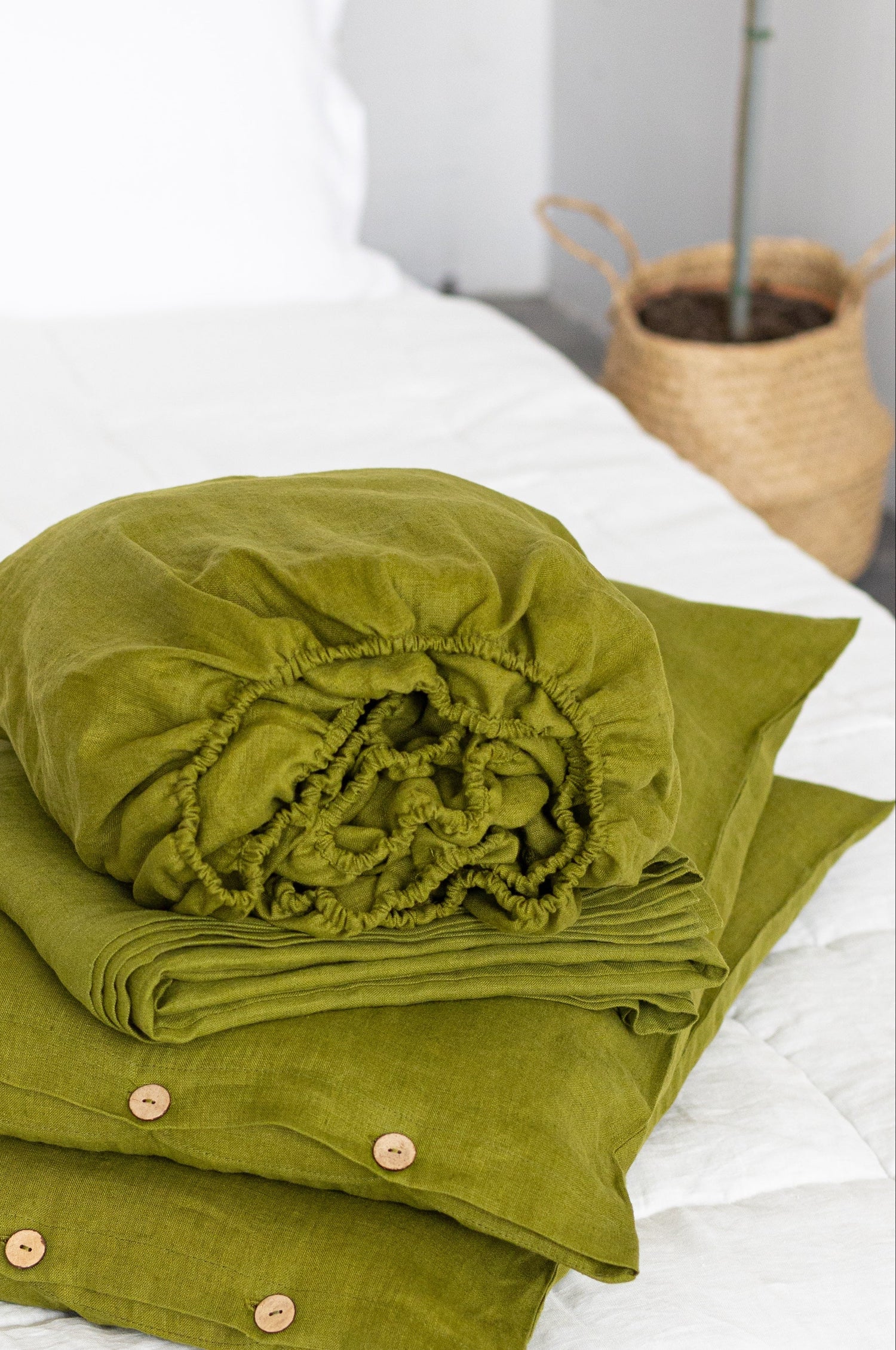 moss green linen fitted sheet