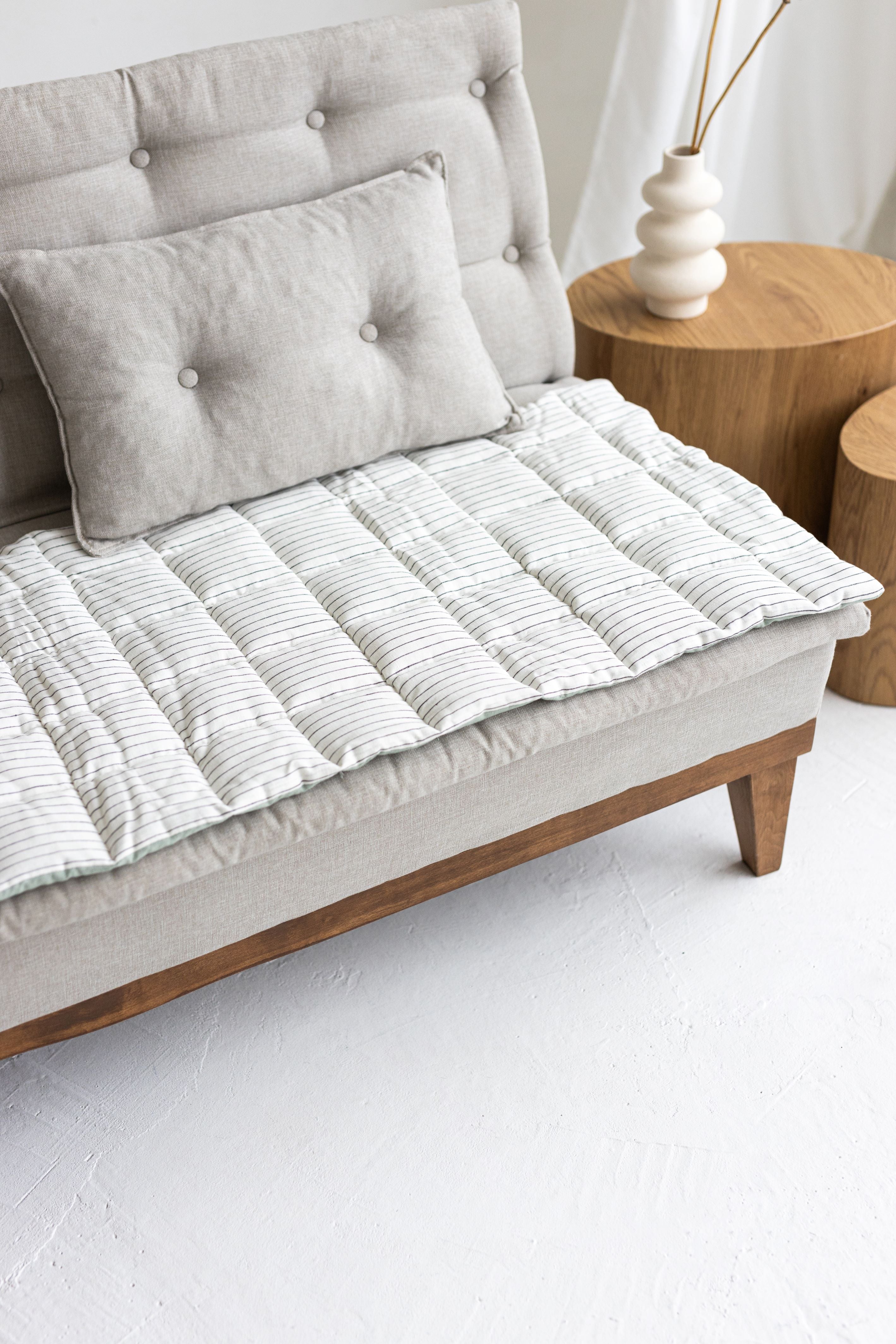 Two-sided Sage Linen Couch Mat