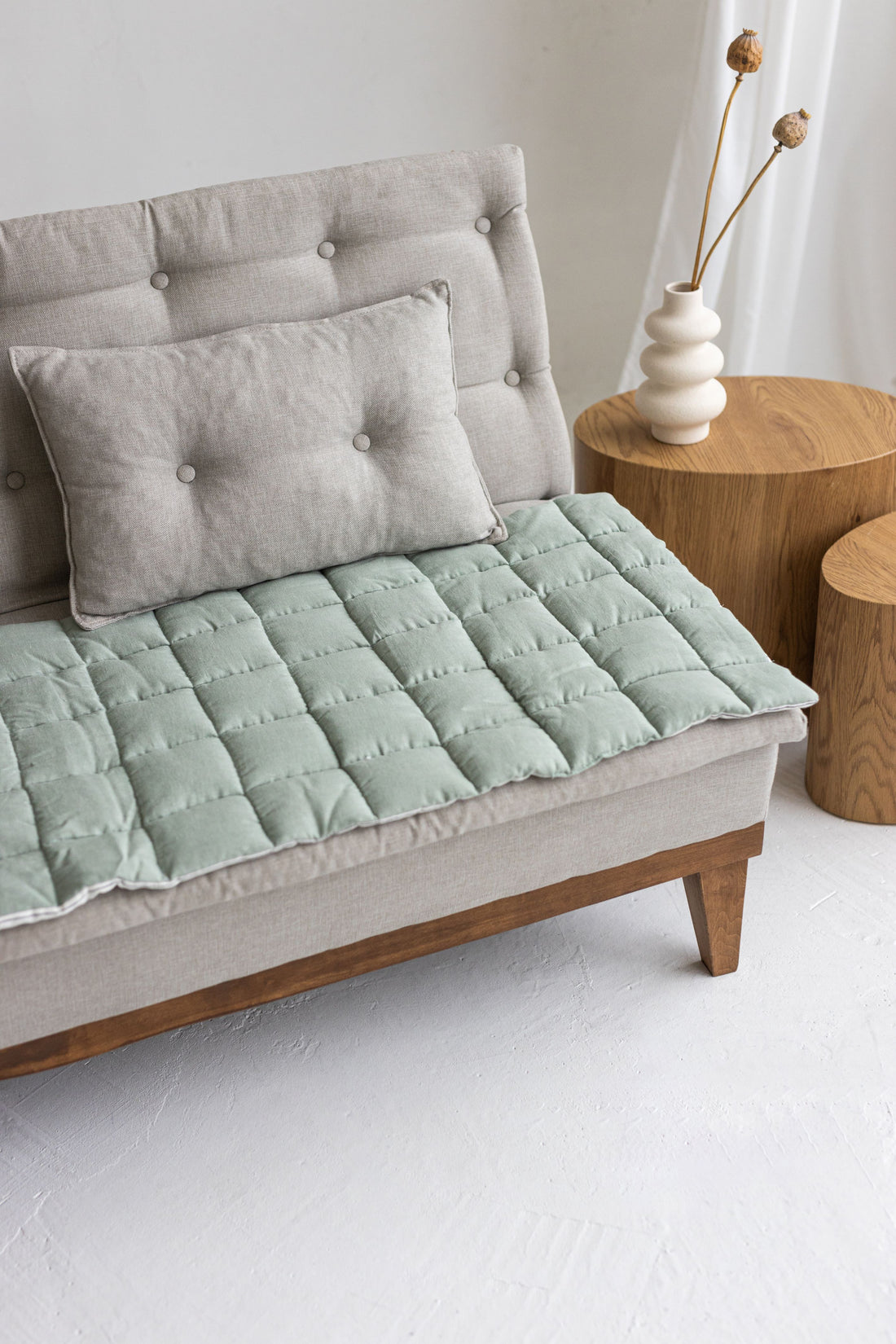 Two-sided Sage Linen Couch Mat