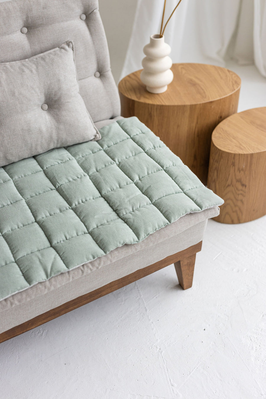 Two-sided Sage Linen Couch Mat