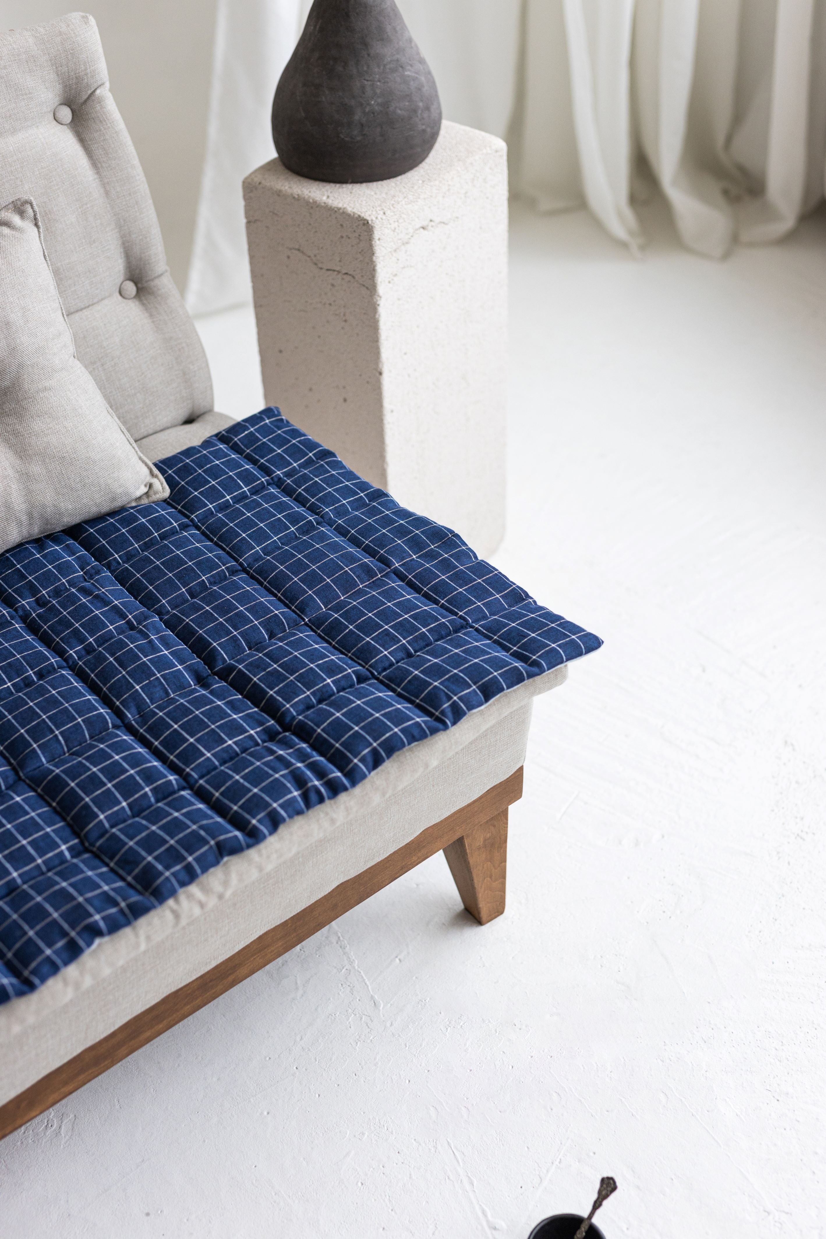 Two-sided Blue Linen Couch Mat