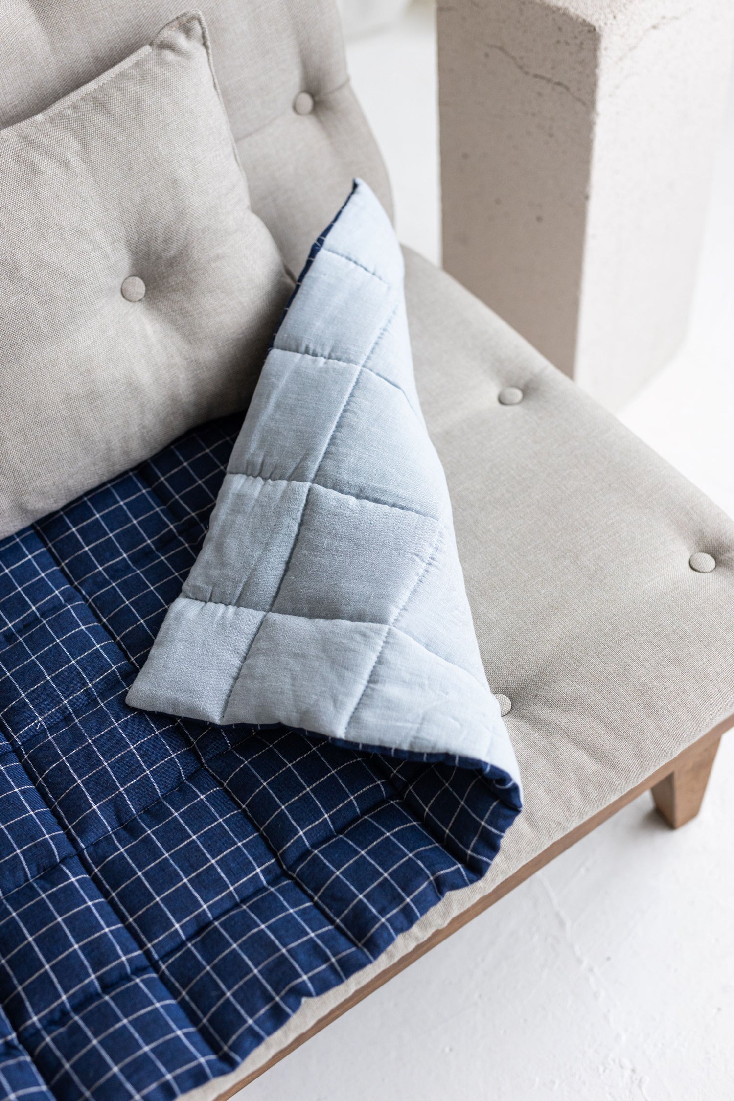 Two-sided Blue Linen Couch Mat
