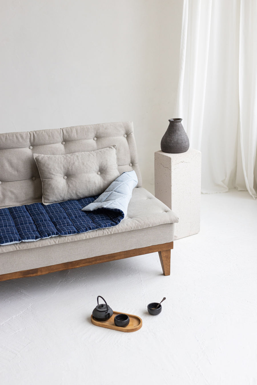 Two-sided Blue Linen Couch Mat