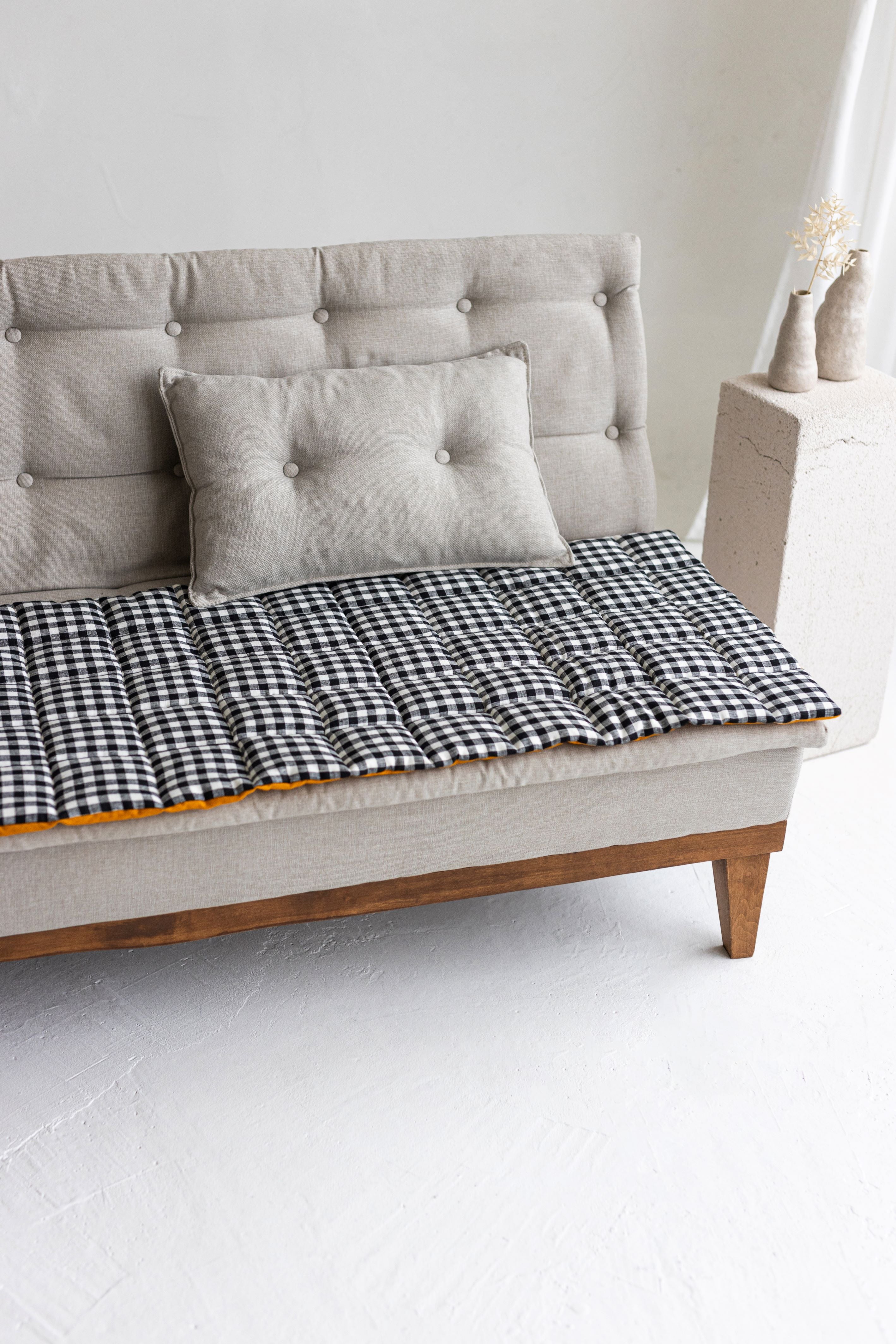 Two-sided Mustard Linen Couch Mat