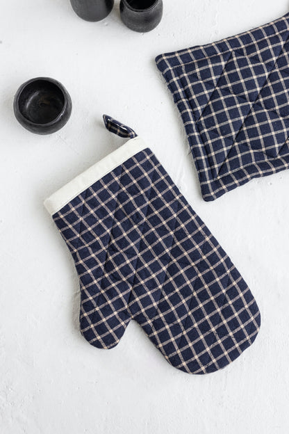 linen oven mitt and linen pot holder