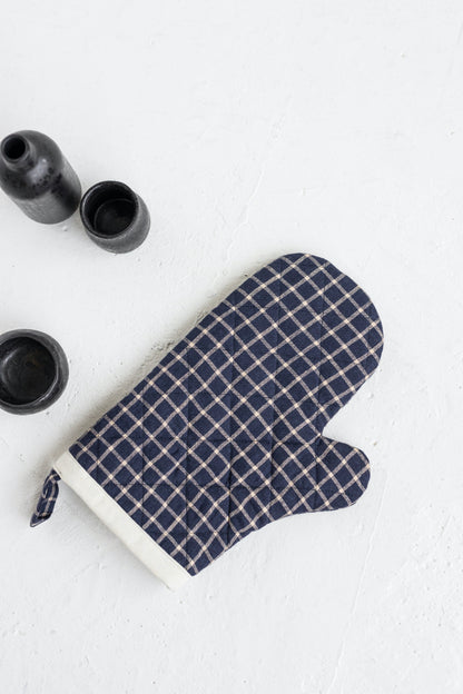 linen oven mitt and linen pot holder