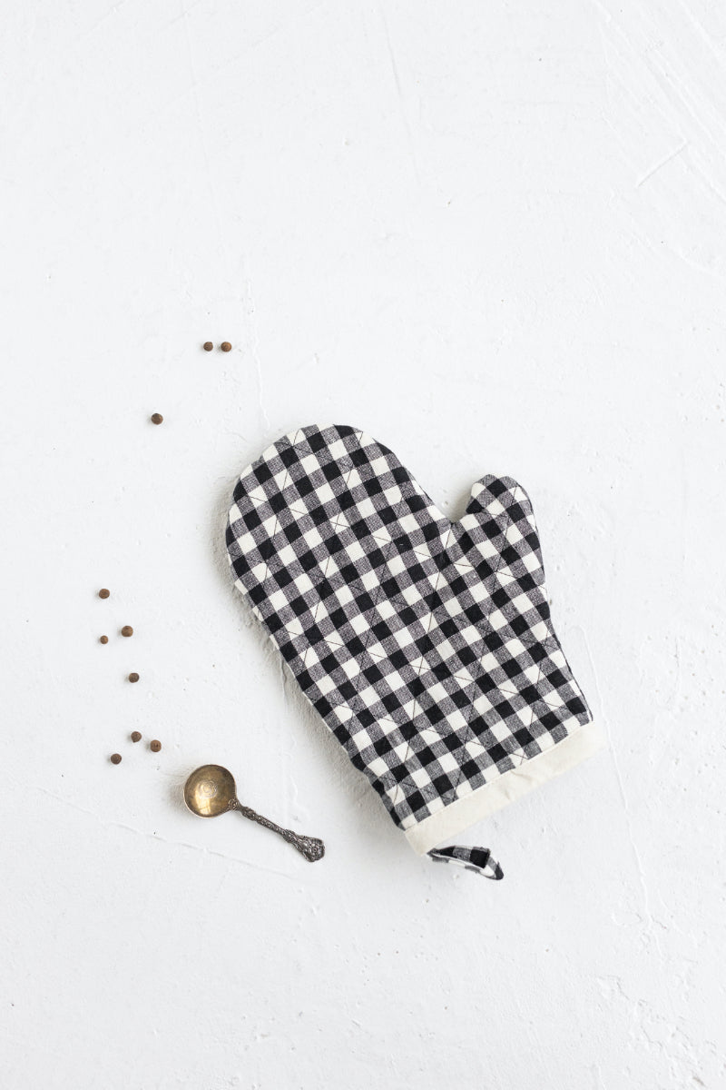 black gingham linen oven mitt and linen pot holder
