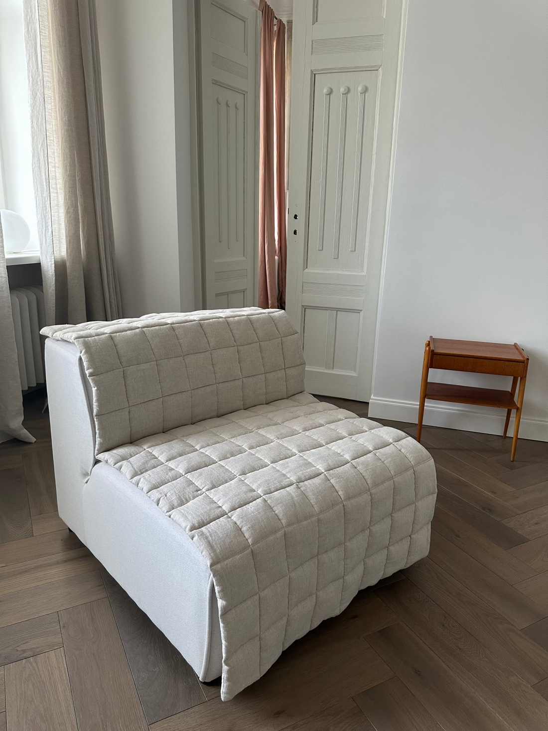 quilted linen lounge cover