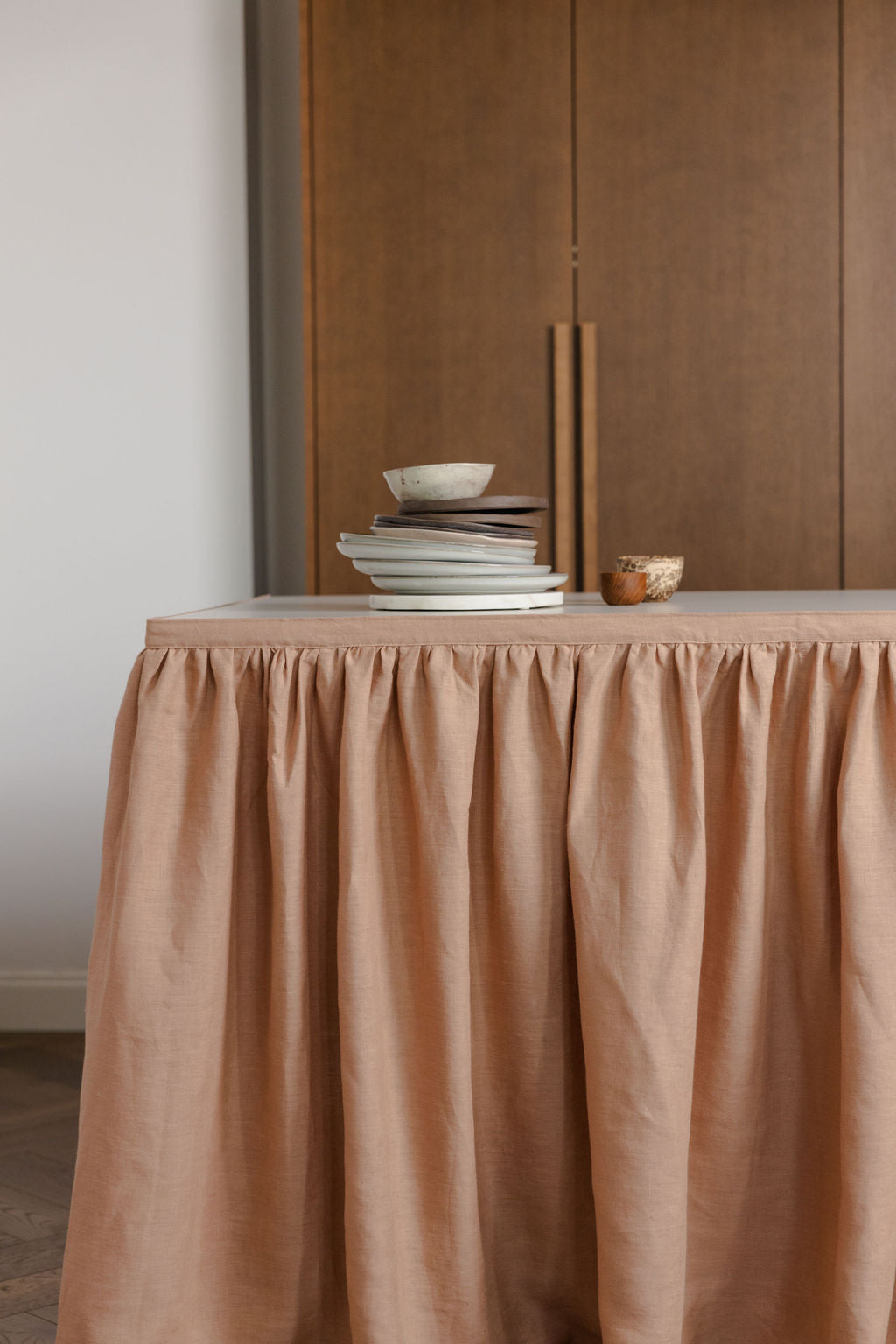 linen sink skirt with velcro
