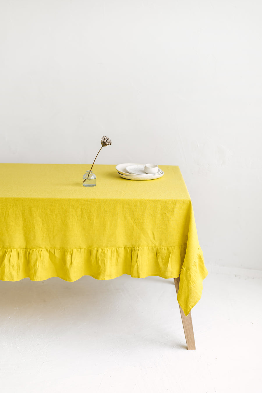 linen ruffle tablecloth