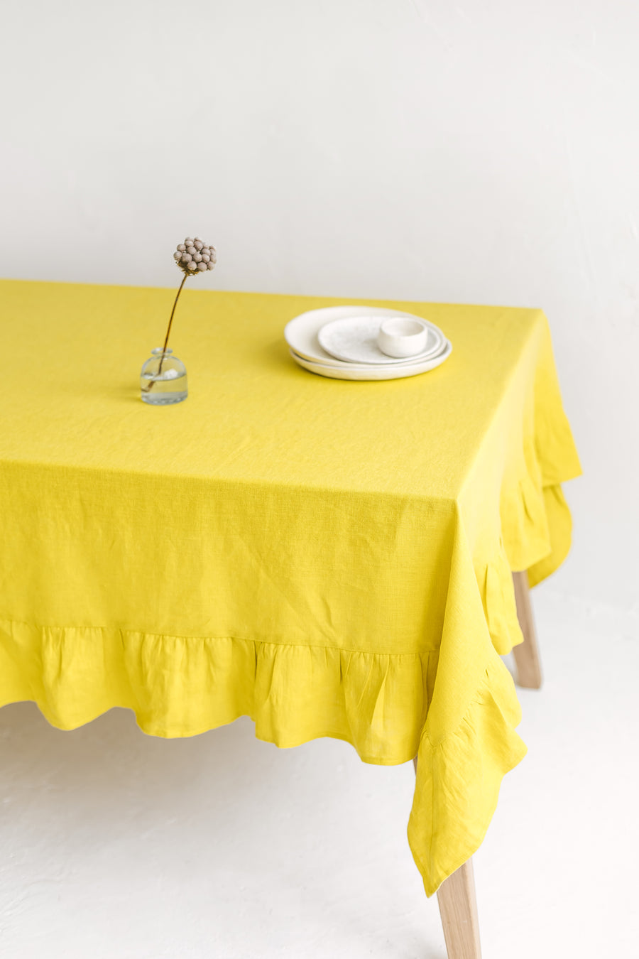 linen ruffle tablecloth