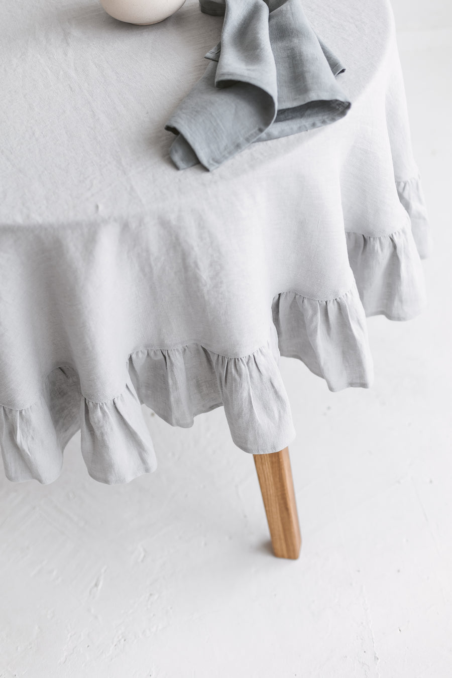 ruffled linen tablecloth