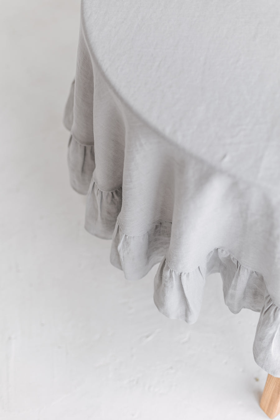 ruffled linen tablecloth