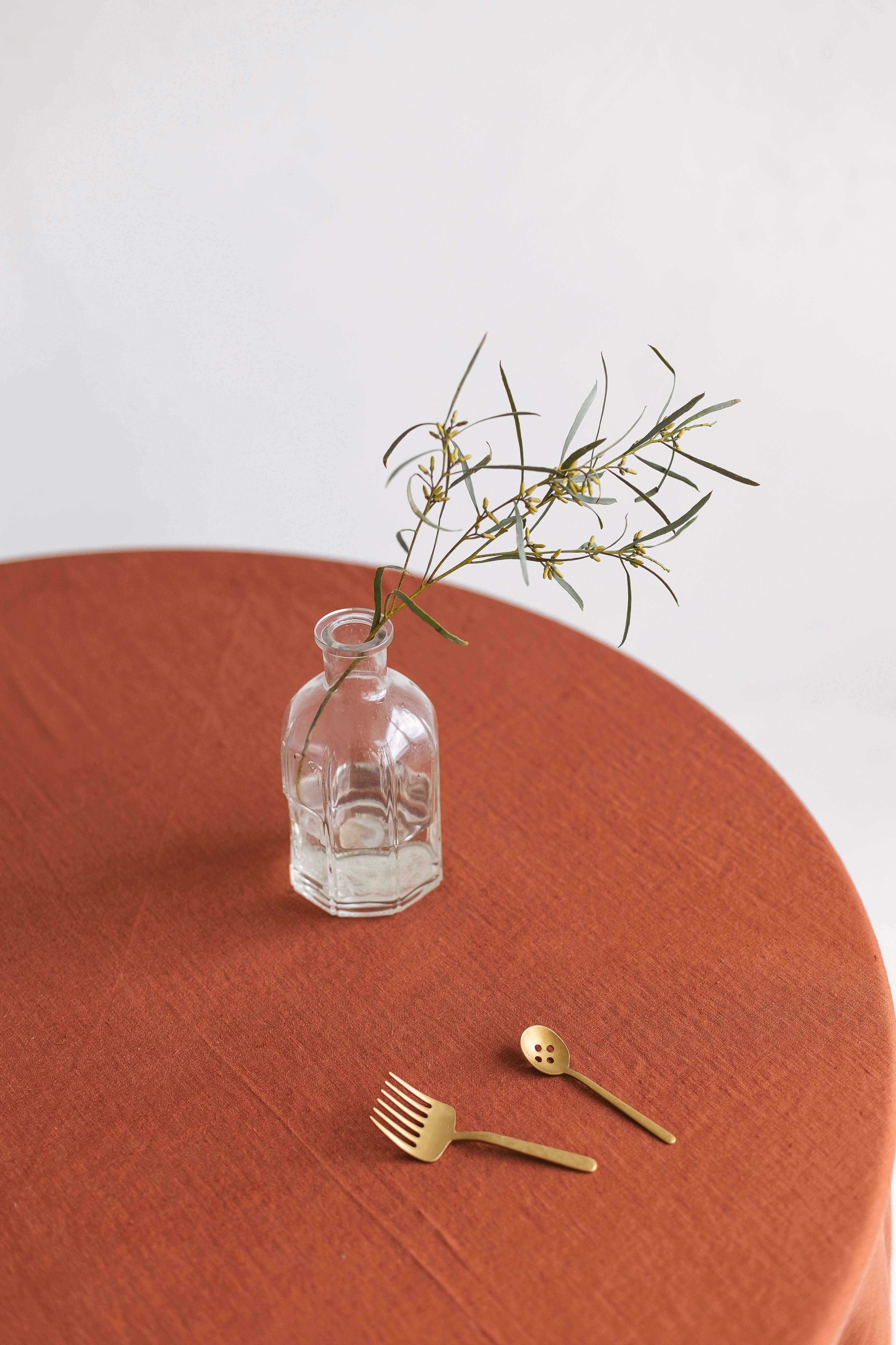 round linen tablecloth