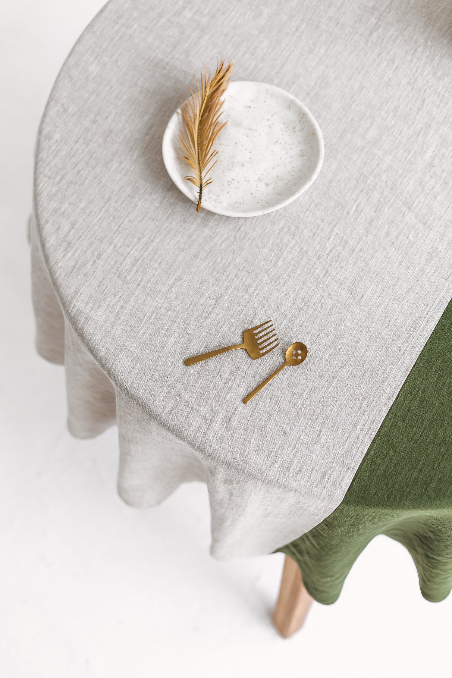 Color Block Round Rusty Linen Tablecloth