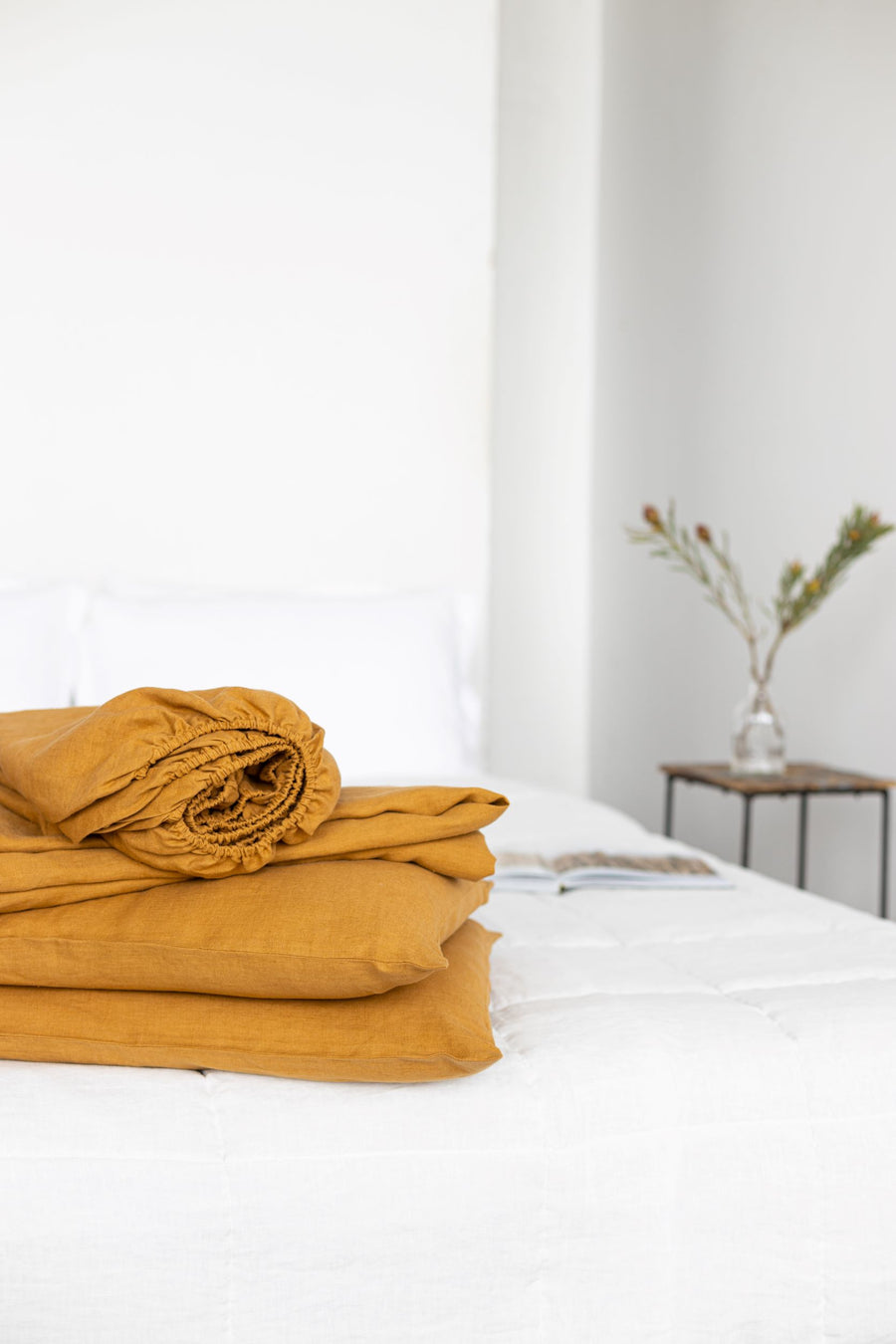 Set Of Fitted Sheet, Flat Sheet And 2 Pillowcases in Amber