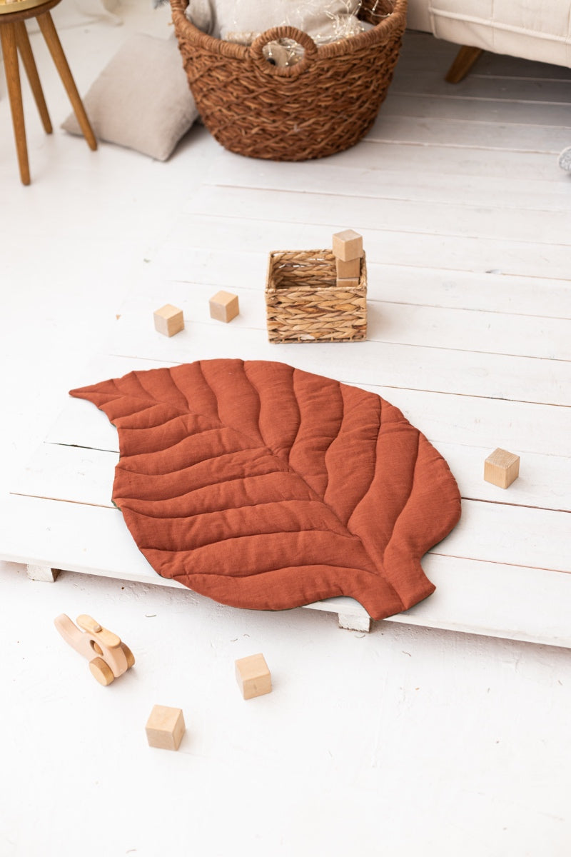 linen leaf play mat