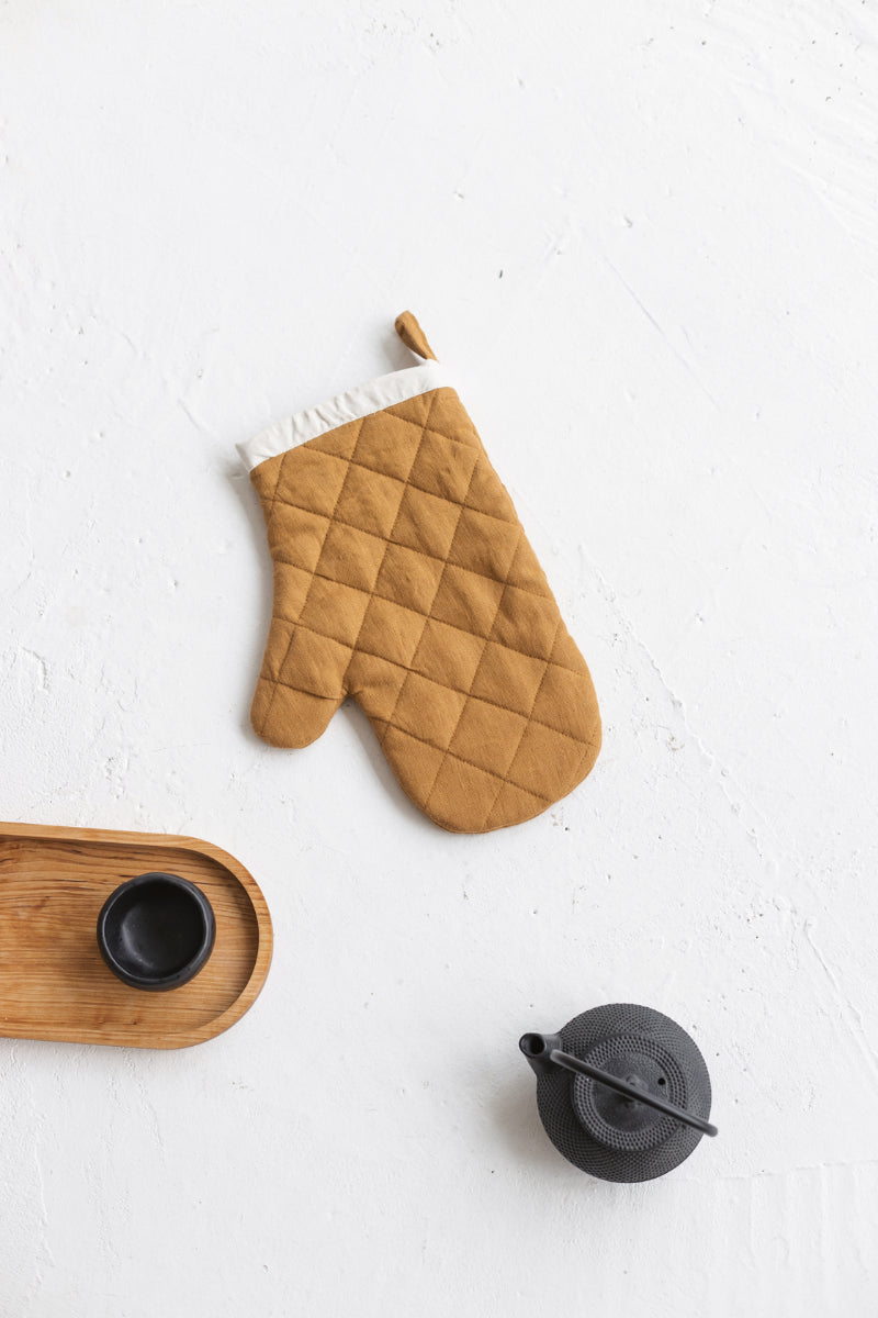 linen oven mitt