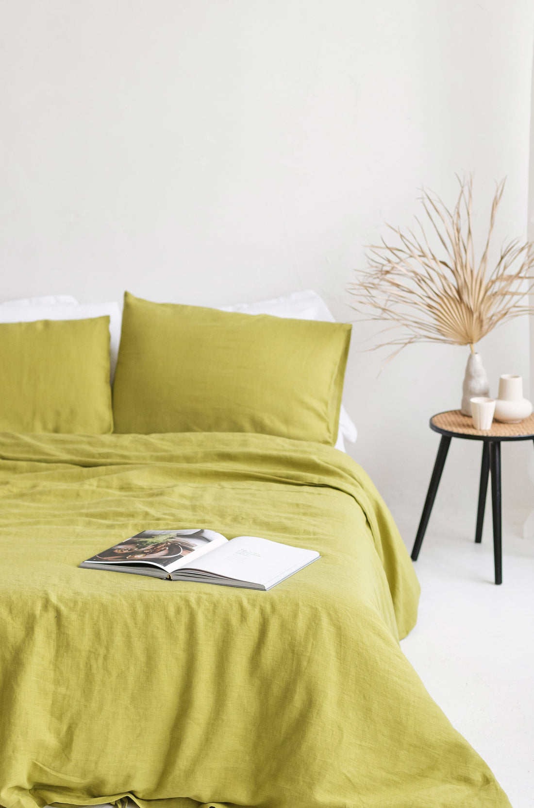 Lime Linen Bedding Set