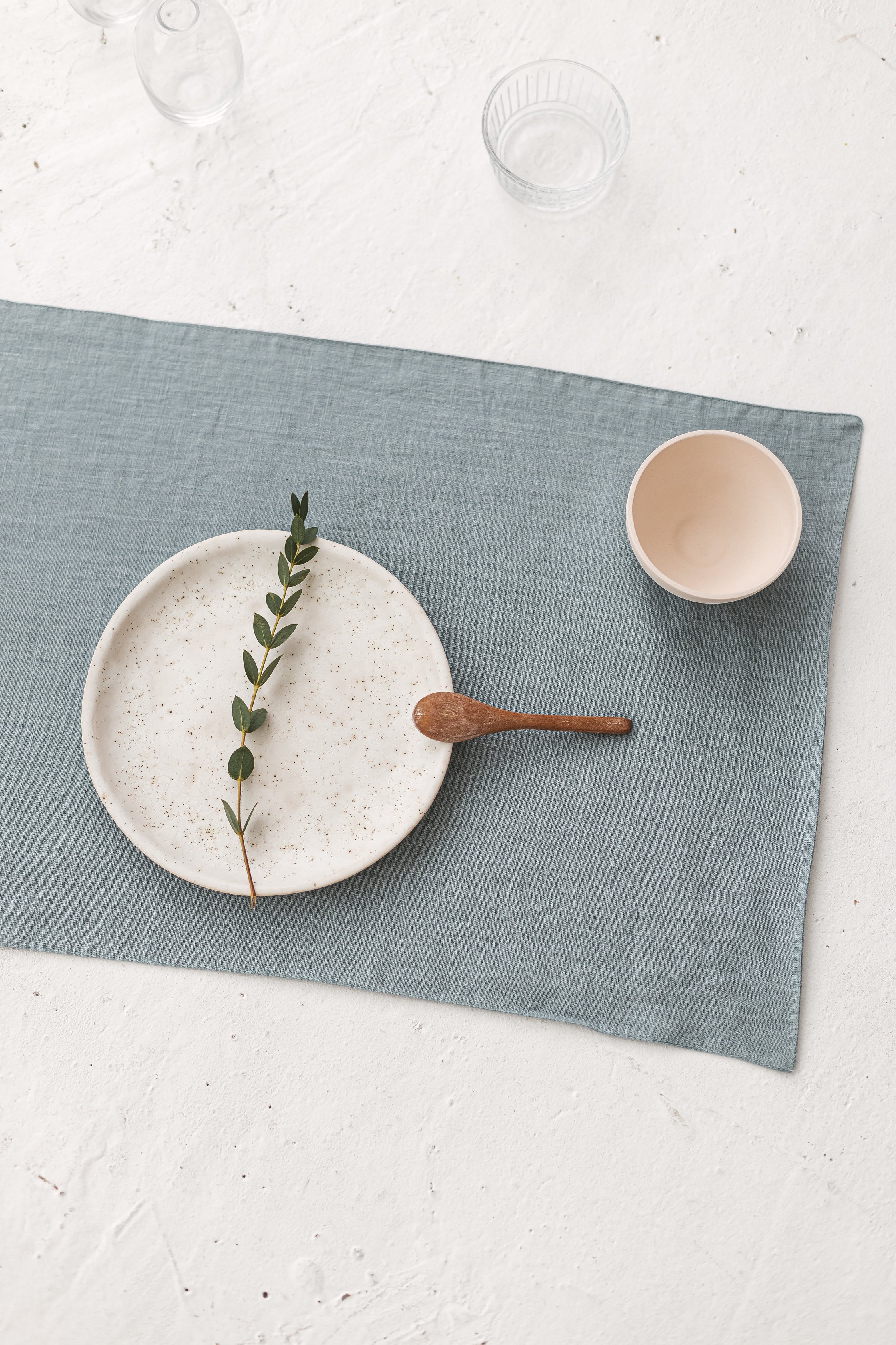 Green linen table mat
