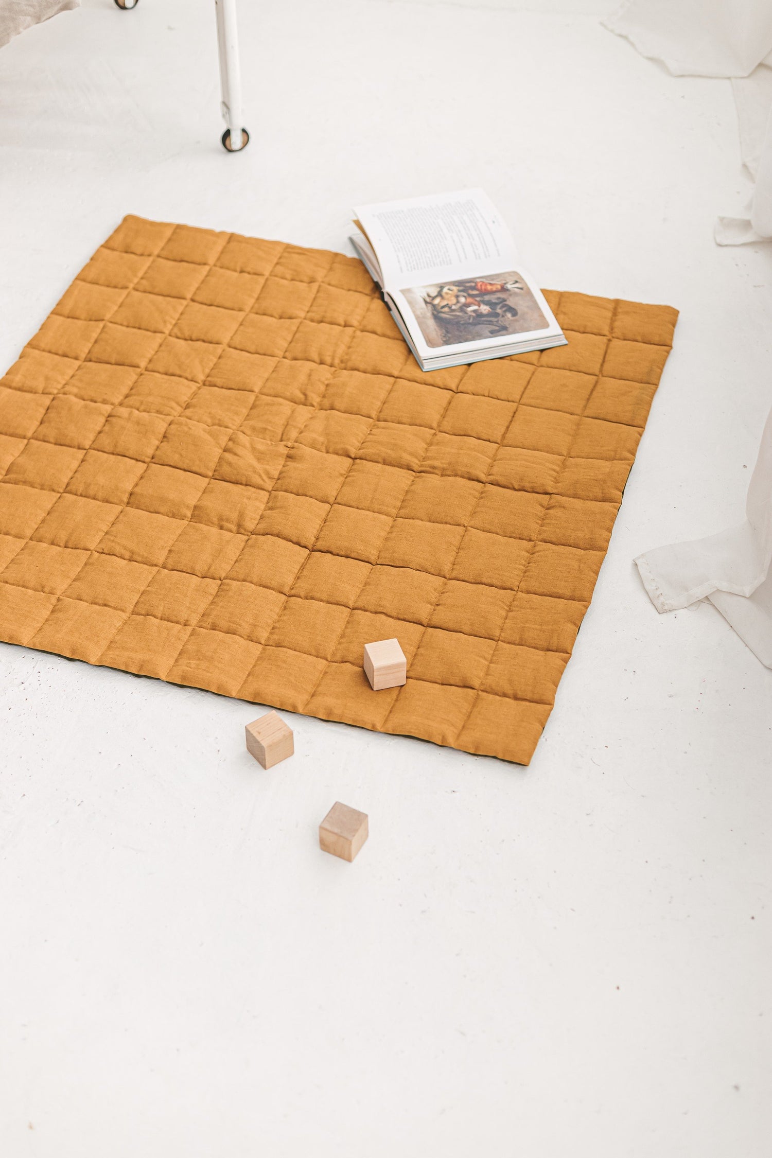 Dark Green Amber Linen Baby Padded Play Mat