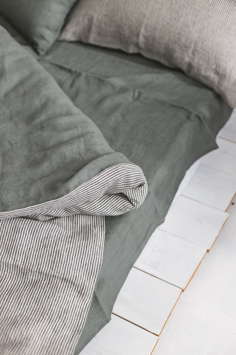 Two Sided Linen Duvet Cover And 2 Pillowcases