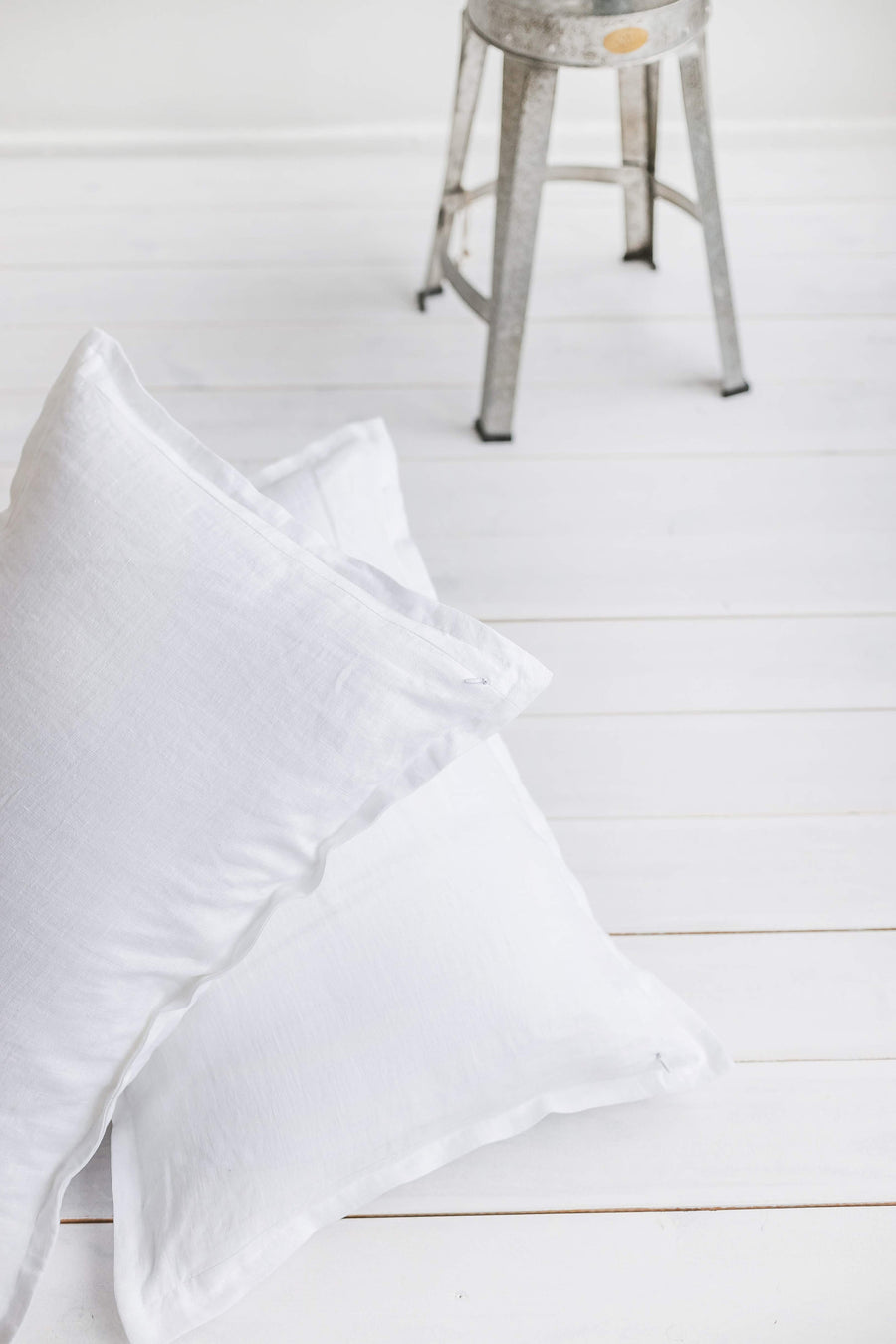 White Flanged Linen Pillow Case