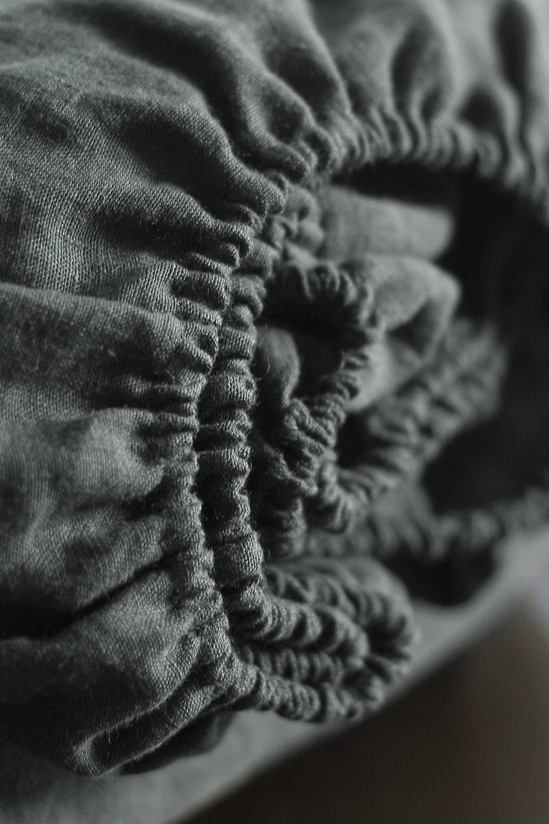Graphite Gray Linen Fitted Sheet