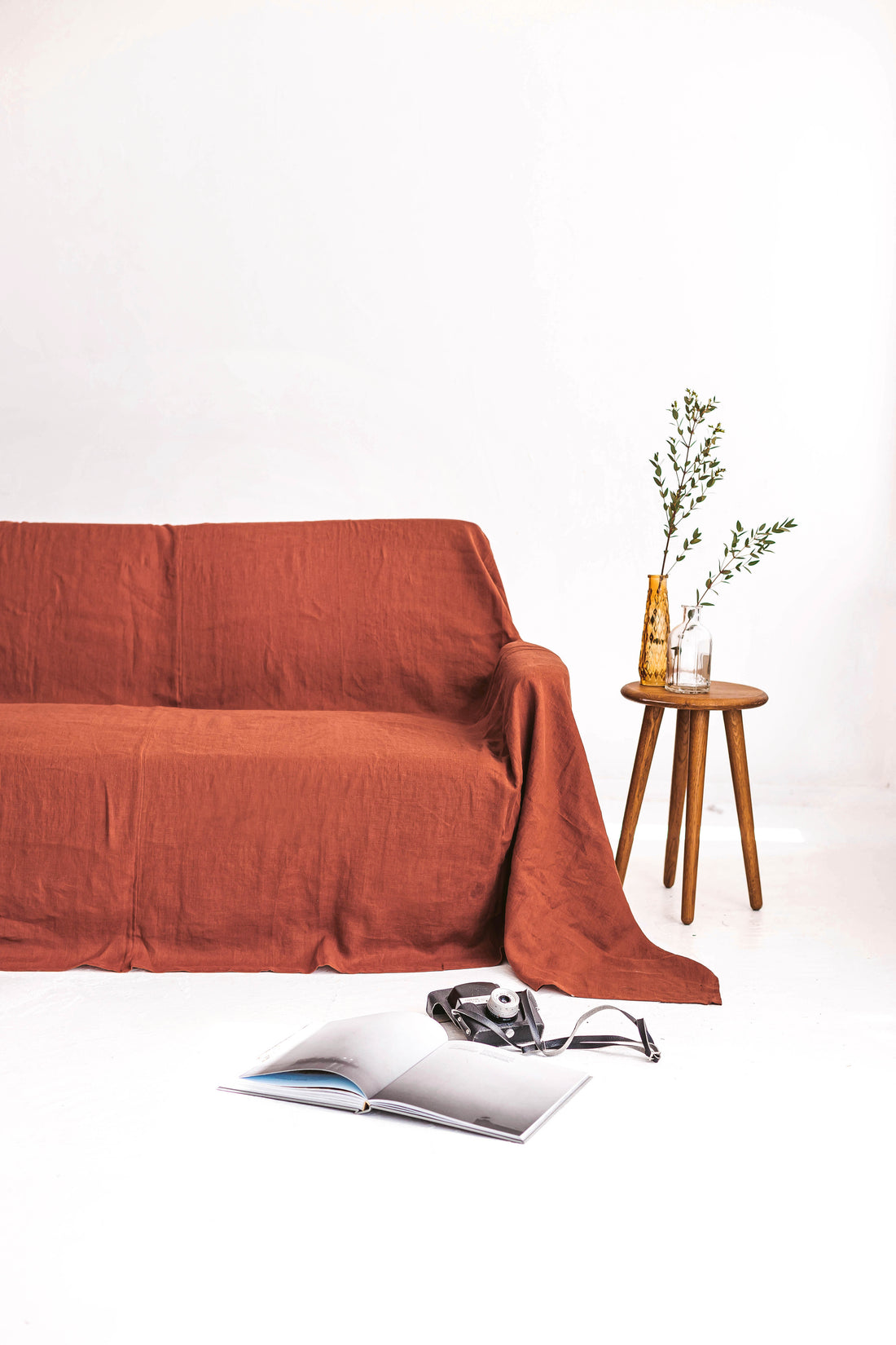 Rust linen clouch cover